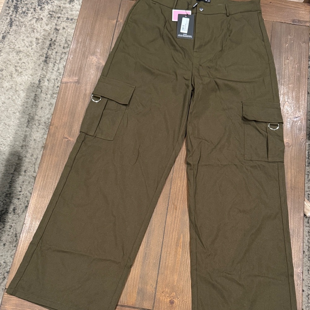 PrettyLittleThing Olive Wide Leg Jeans
